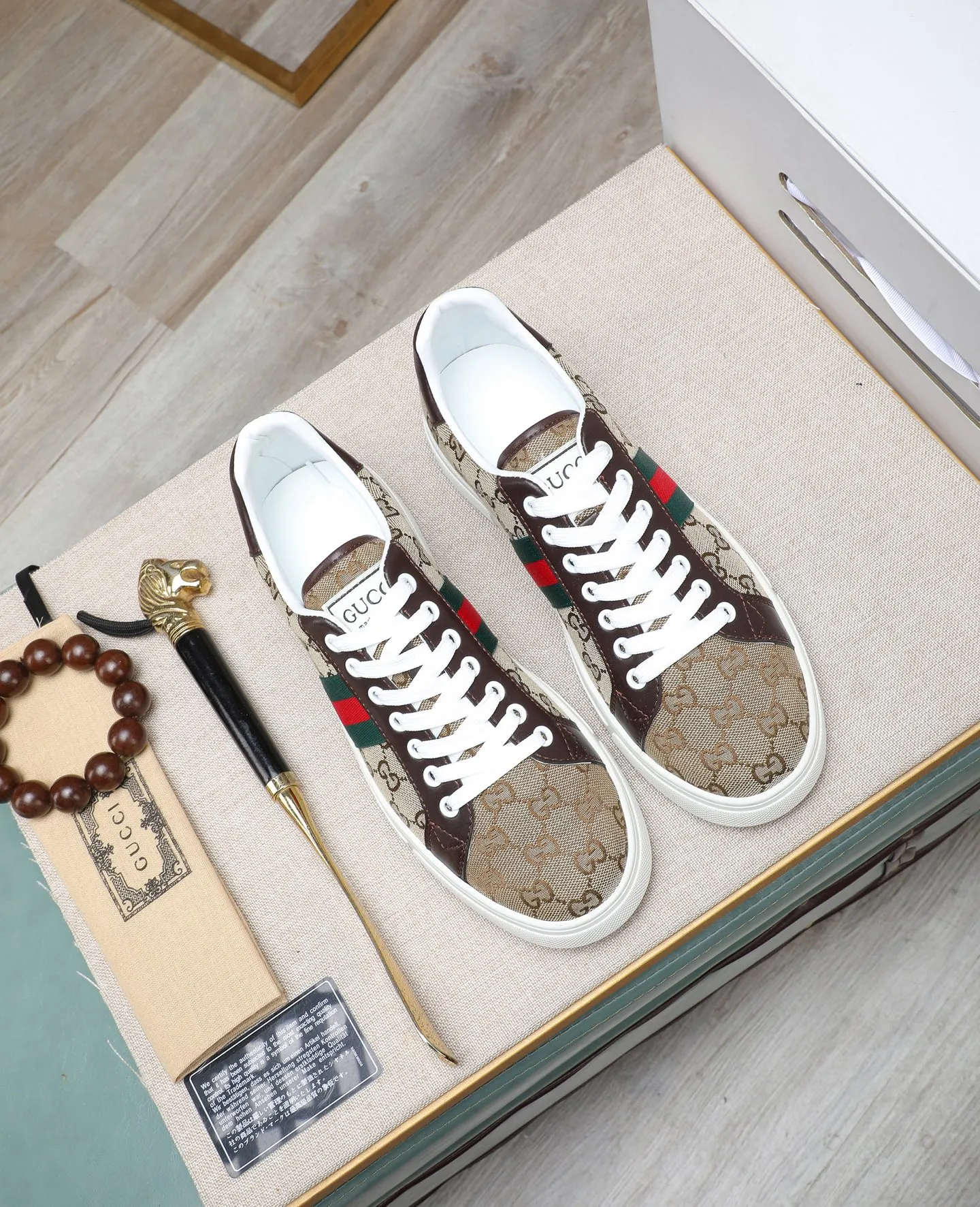 Men's shoes 💰420 GUCCI🔍🔍The latest model is available at the counter simultaneously. Original calfskin imported from Italy, genuine leather lining, (high-end, extravagant and classy) with exquisite workmanship. Sole: Original sole provided by the original factory. ⚠Exclusive double-layer movable molded sole is super comfortable⚠. Photographed in real life. 🎬The real thing is better. 🔍🔍"High quality·Follow the order" code number 38-44